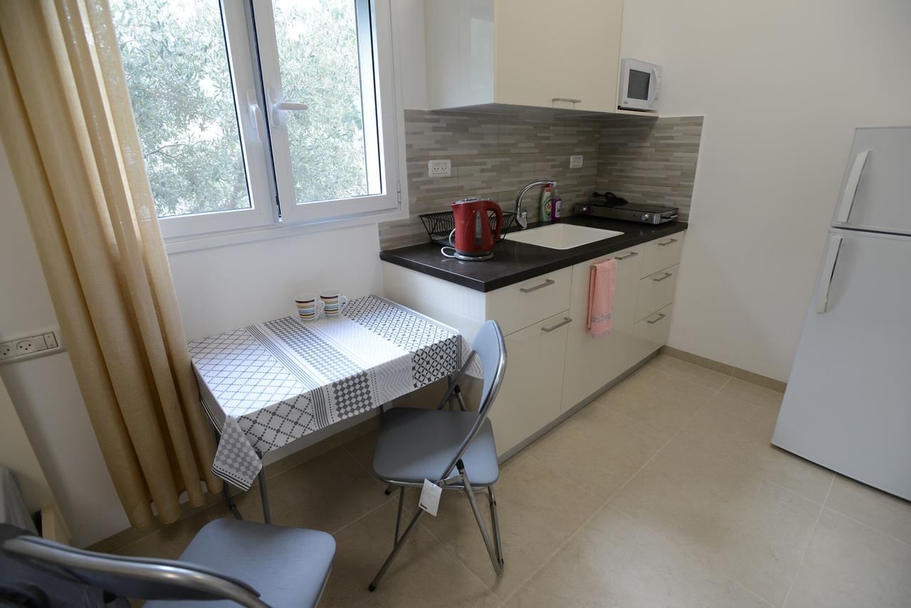Olga Beach Apartment 28 Haifa Exterior foto